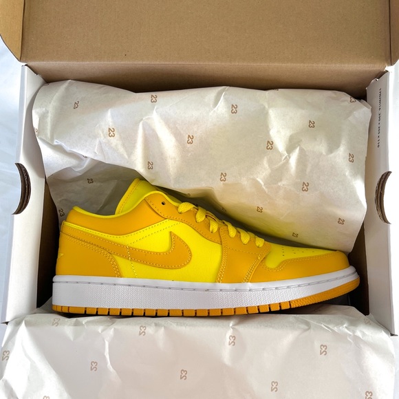 Jordan 1 Low - Picture 4 of 11